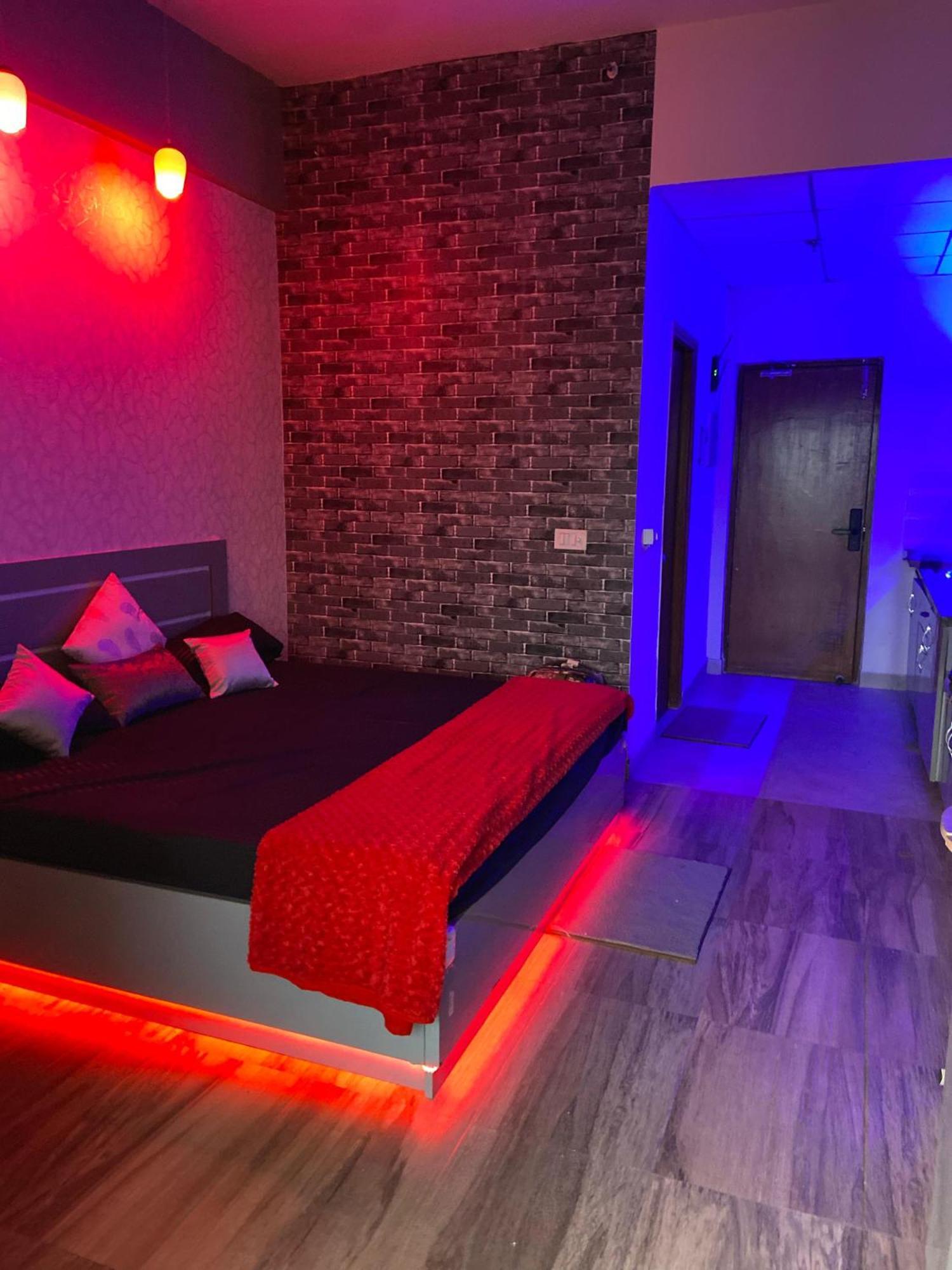 גרייטר נוידה Kinky Dark Rooms מראה חיצוני תמונה