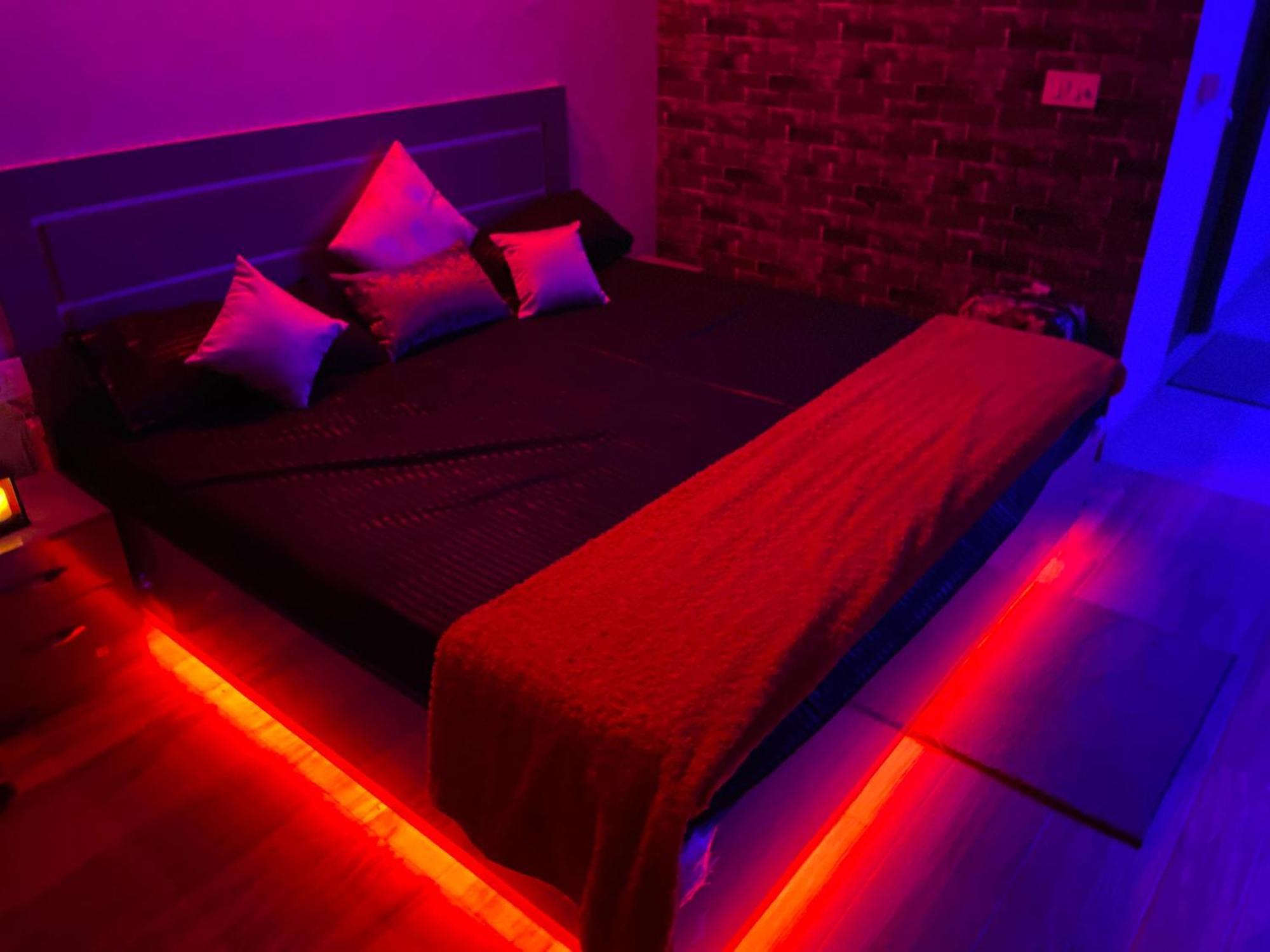 גרייטר נוידה Kinky Dark Rooms מראה חיצוני תמונה