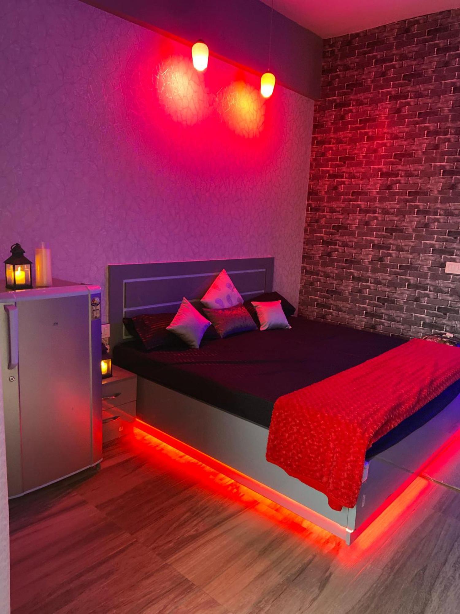 גרייטר נוידה Kinky Dark Rooms מראה חיצוני תמונה